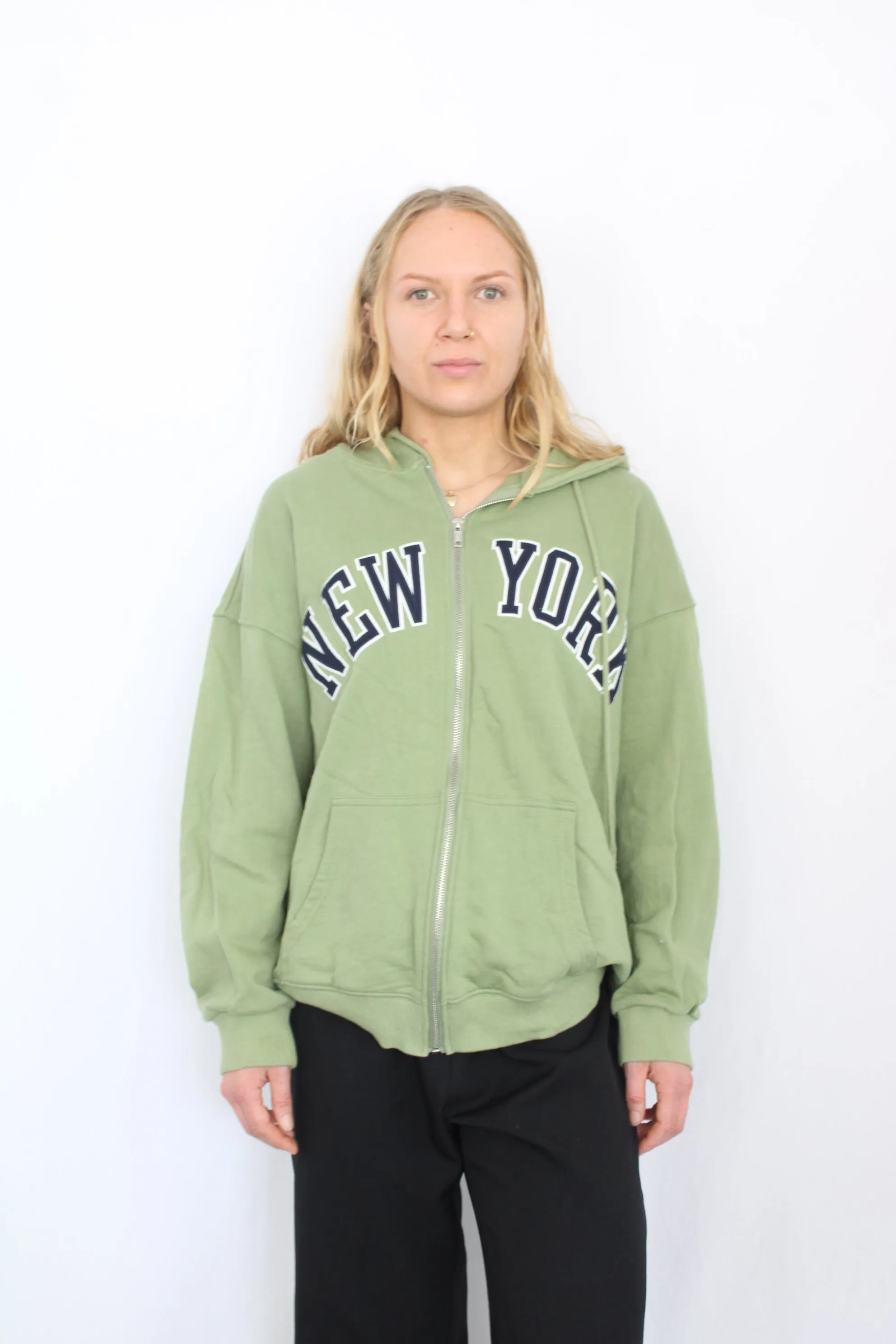 Brandy Melville - New York Sweatshirt