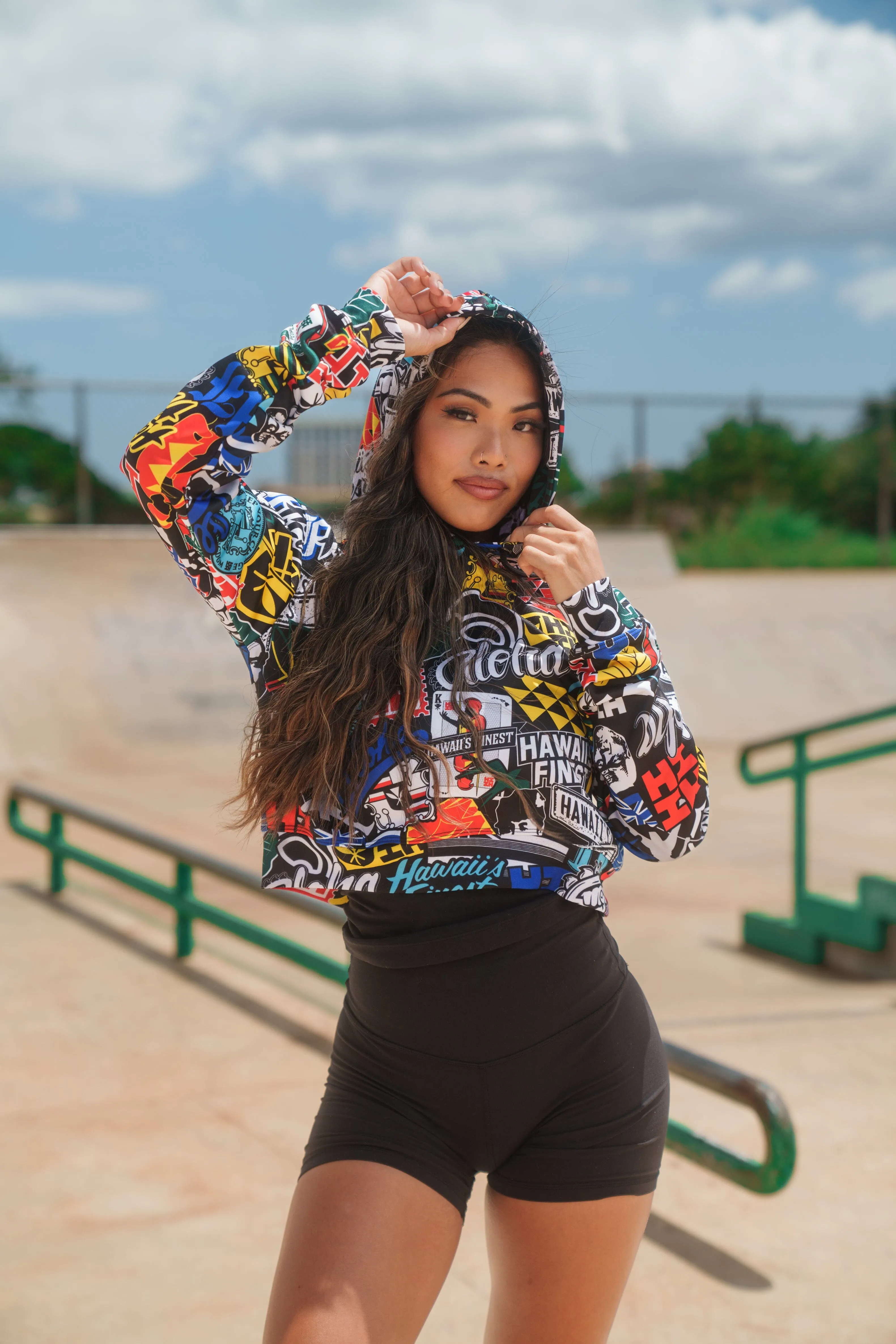 STICKERBOMB WOMEN'S CROP HOODIE